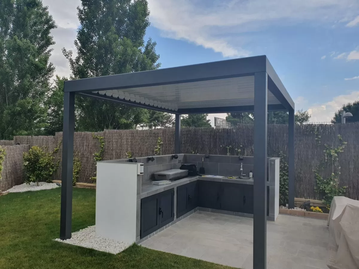 %Pérgolas bioclimáticas% 13 Pérgolas Bioclimáticas en Madrid